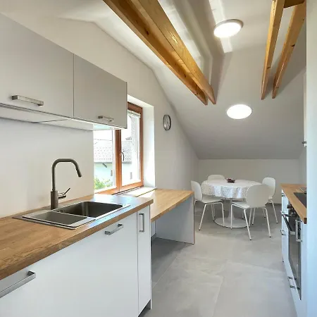 Anmari & * רדובליצ'ה