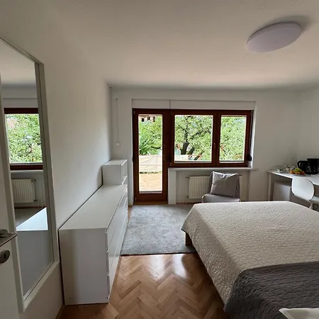 Anmari & アパート ラドヴリツァ